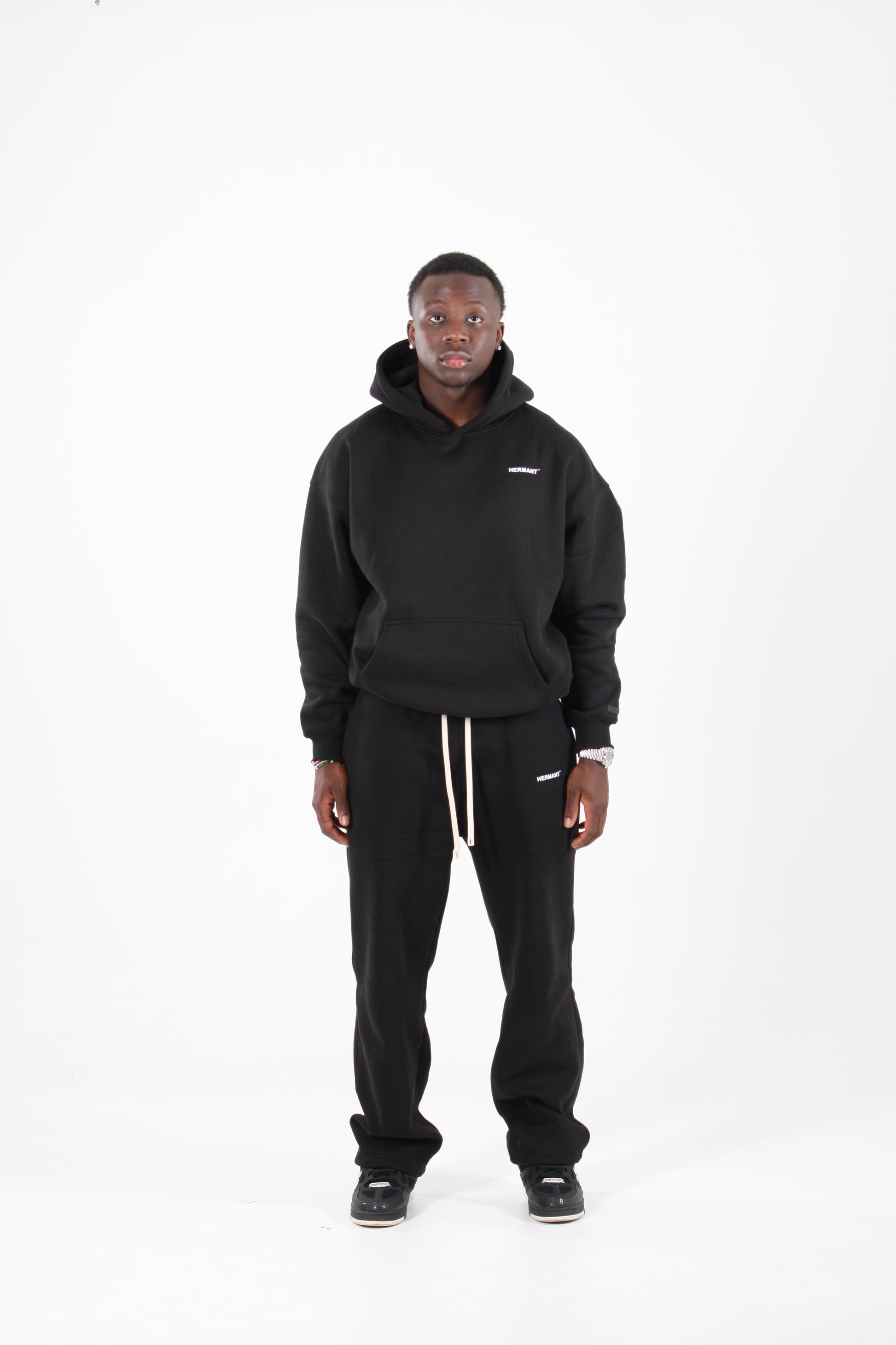 HMT WING BLACK HOODIE