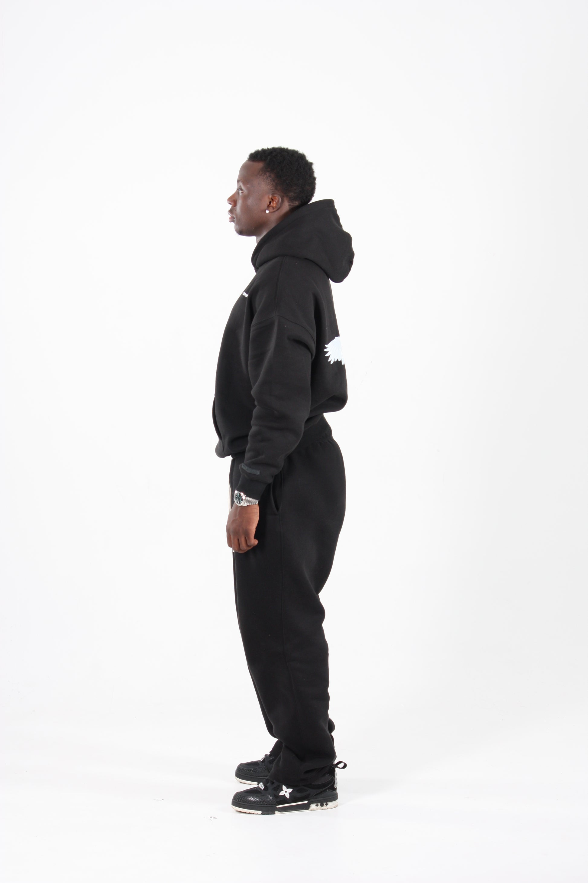 HMT WING BLACK HOODIE